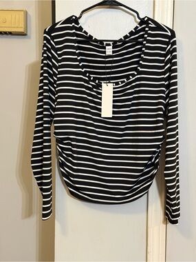 NWT CURVY Black & White Striped Long-Sleeve Scoop Neck Top